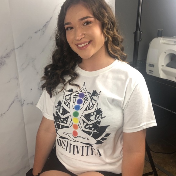 LAST PositiviTEE 👑 - Picture 7 of 13